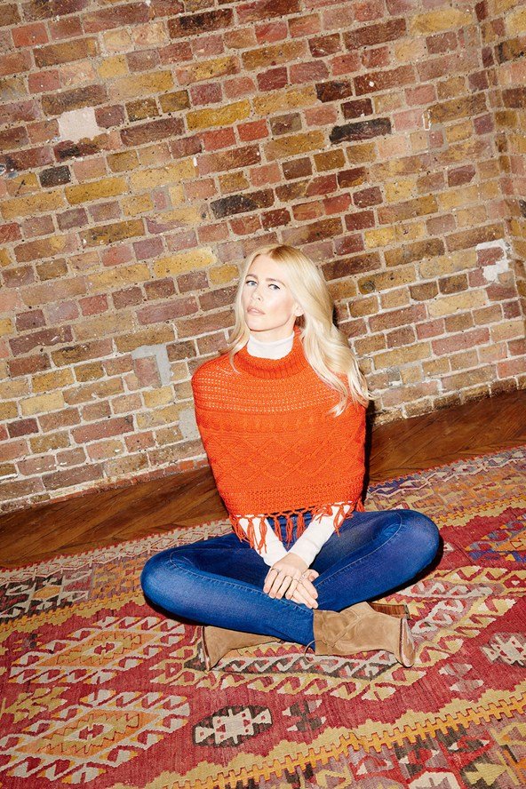 Η Κλόντια Σίφερ σχεδιάζει πλεκτά σε στυλ 7Οs -Οπως της μαμάς [εικόνες] | iefimerida.gr 3