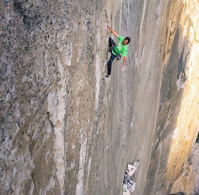 Η πιο επικίνδυνη αναρρίχηση του κόσμου: Παράτολμοι ορειβάτες στο πάρκο Γιόσεμιτ [εικόνες & βίντεο] | iefimerida.gr 0