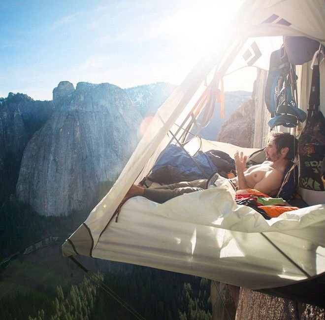 Η πιο επικίνδυνη αναρρίχηση του κόσμου: Παράτολμοι ορειβάτες στο πάρκο Γιόσεμιτ [εικόνες & βίντεο] | iefimerida.gr 1