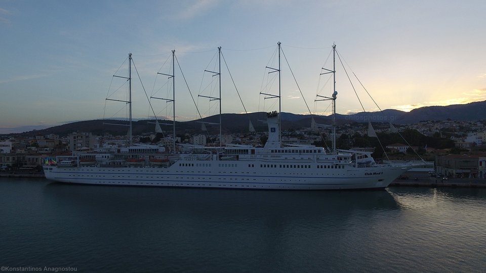 Το μεγαλύτερο ιστιοφόρο στον κόσμο είναι στο Αιγαίο! [εικόνες & βίντεο] | iefimerida.gr 2