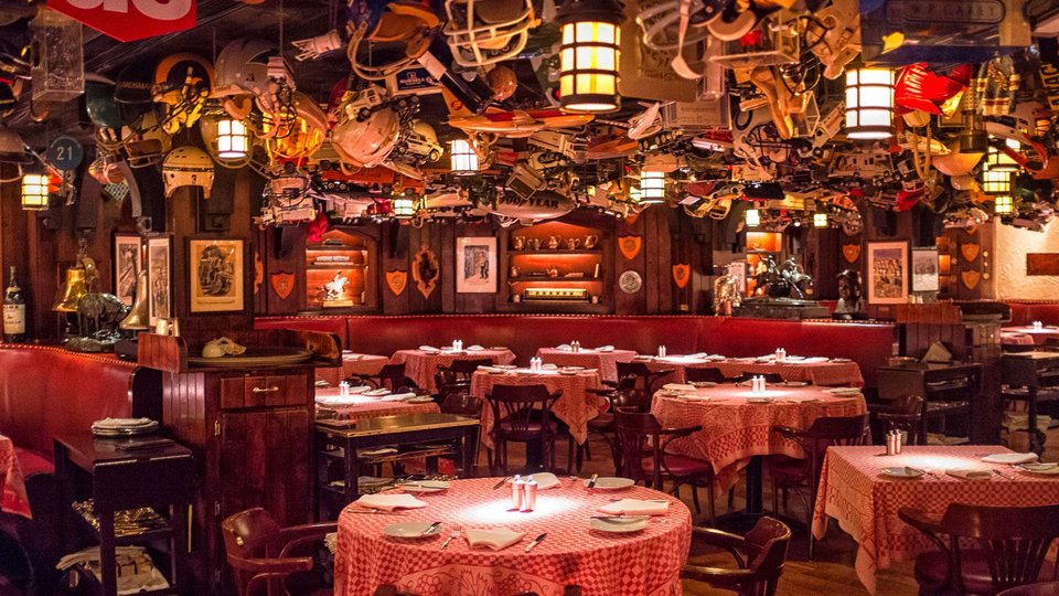 Ο Τραμπ σε πολυτελές δείπνο με την οικογένειά του χωρίς να ενημερώσει κανέναν [εικόνες & βίντεο] | iefimerida.gr 6