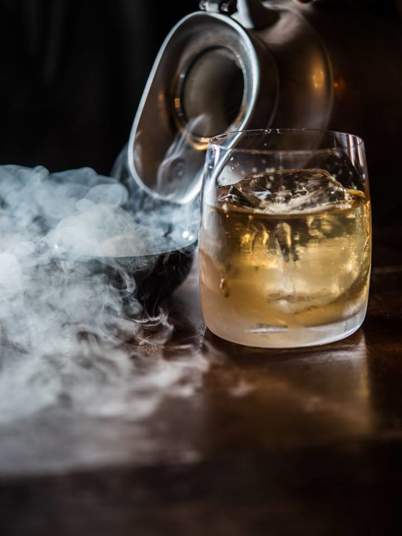 Μέσα στα δύο αθηναϊκά μπαρ που είναι στην λίστα με τα 50 καλύτερα του κόσμου-  Design και κοκτέιλ σε άλλο επίπεδο [εικόνες] | iefimerida.gr 5