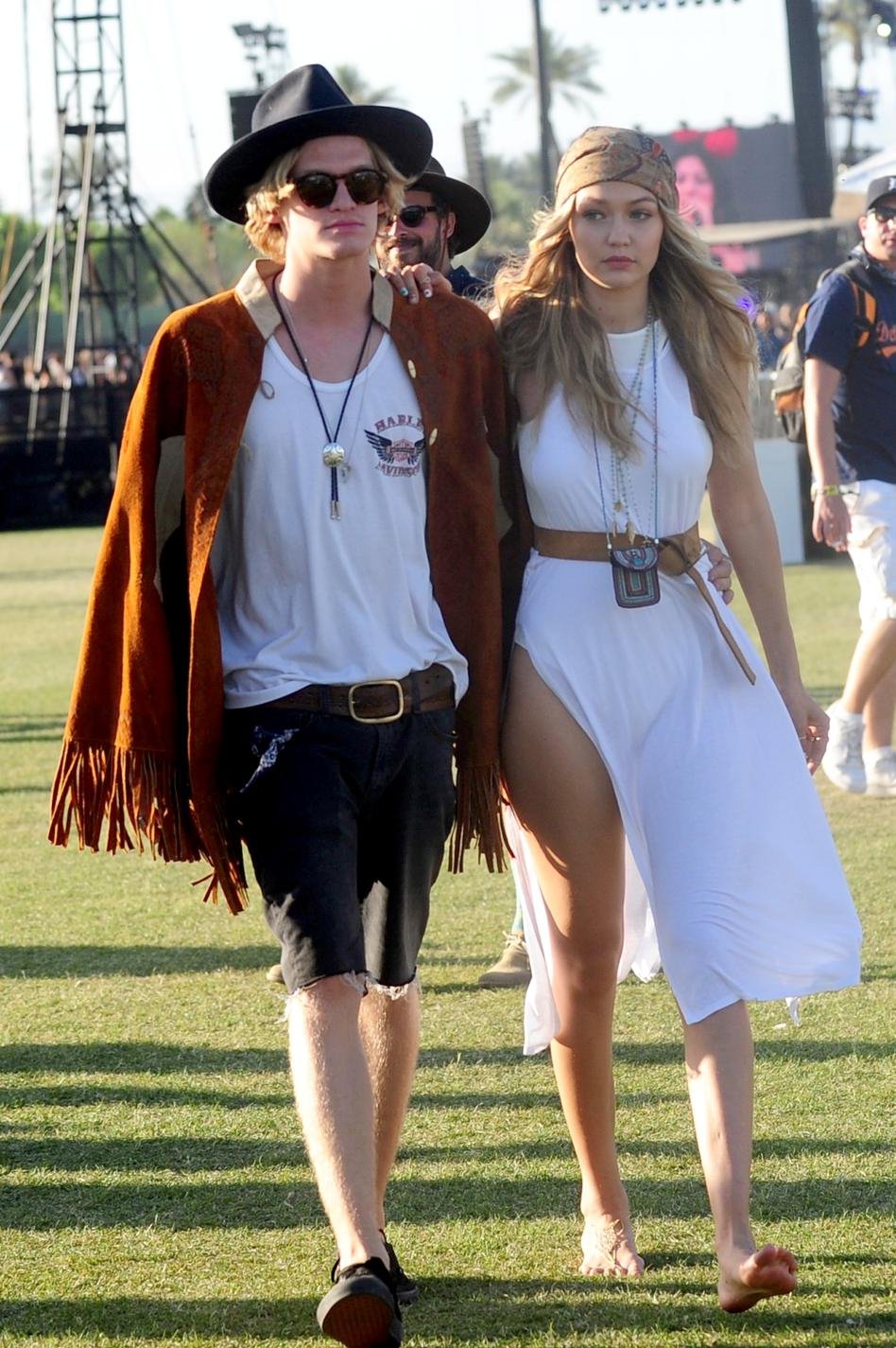 Τι θα φορέσω την άνοιξη; Το Φεστιβάλ Coachella δίνει τις απαντήσεις [εικόνες] | iefimerida.gr 14