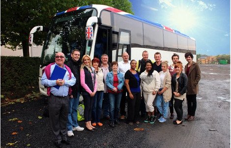 Ριάλιτι στο γεφύρι της Αρτας -Βρετανοί έκαναν δοκιμασίες με τσίπουρο, κάστανα και τηγανίτες [εικόνες] | iefimerida.gr 10