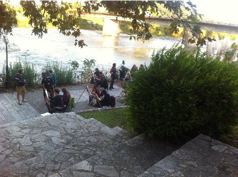 Ριάλιτι στο γεφύρι της Αρτας -Βρετανοί έκαναν δοκιμασίες με τσίπουρο, κάστανα και τηγανίτες [εικόνες] | iefimerida.gr 9