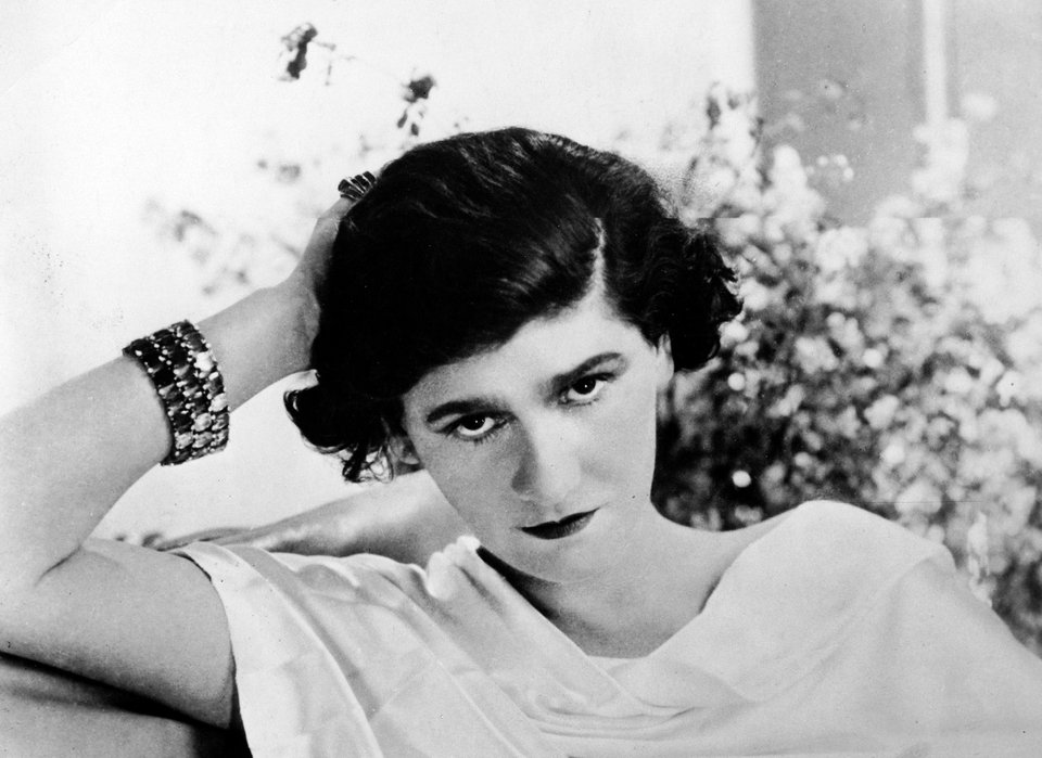 Coco Chanel: Η ιέρεια του στιλ που άλλαξε τον ρου της μόδας | iefimerida.gr 0