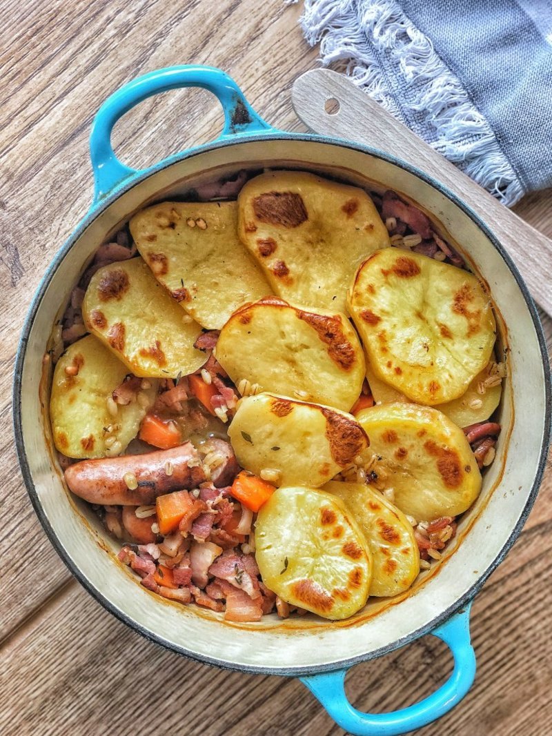 Ιρλανδικό coddle με πατάτες και λουκάνικα | iefimerida.gr 0