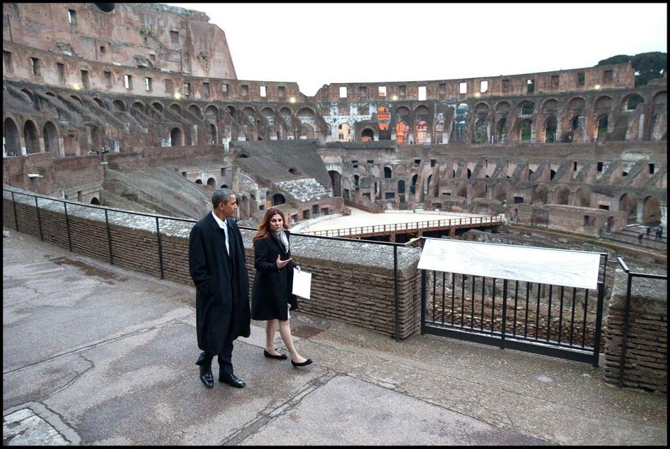 Ο Ομπάμα βλέπει για πρώτη φορά το Κολοσσαίο και πετάει μια «αμερικανιά»: Είναι μεγαλύτερο από γήπεδο του μπέιζμπολ [εικόνες] | iefimerida.gr 1