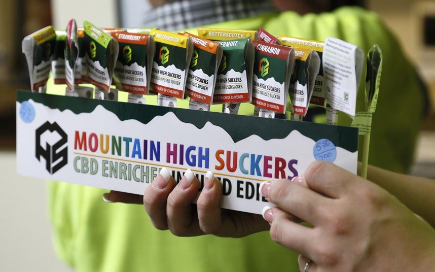 Σοκ: Βούλιαξε το κατάστημα μαριχουάνας στο Κολοράντο από την πρώτη κιόλας μέρα –Ουρές και παροξυσμός για λίγα γραμμάρια [εικόνες]  | iefimerida.gr 12