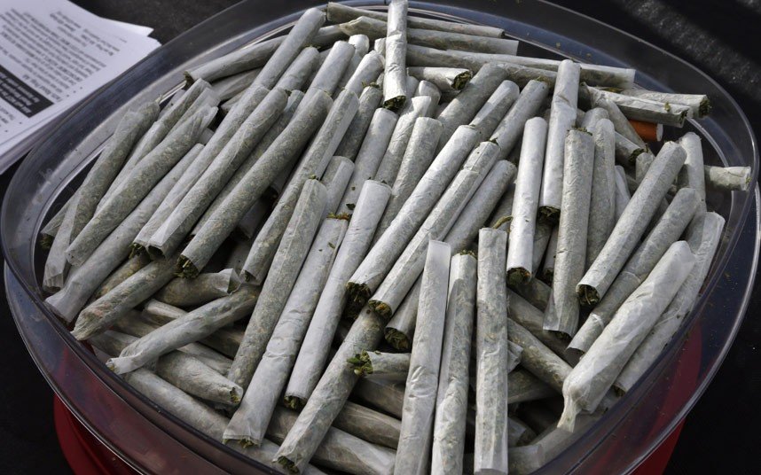 Σοκ: Βούλιαξε το κατάστημα μαριχουάνας στο Κολοράντο από την πρώτη κιόλας μέρα –Ουρές και παροξυσμός για λίγα γραμμάρια [εικόνες]  | iefimerida.gr 8