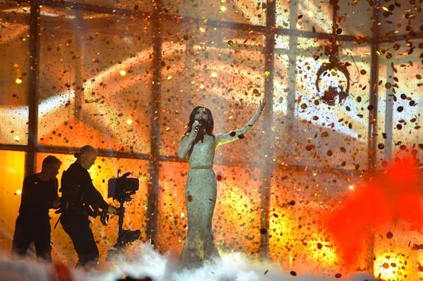 Eurovision 2015: Η Κοντσίτα στην πιο σέξι εμφάνισή της [εικόνες & βίντεο] | iefimerida.gr 2