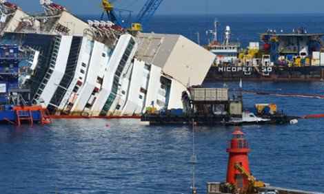 Οι πρώτες εικόνες από την ανέλκυση του 290 μέτρων και 10 ορόφων Costa Concordia  [εικόνες] | iefimerida.gr 5
