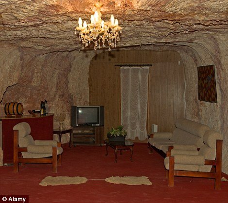 Μαγευτικοί οικισμοί που ξεχωρίζουν - Η Μονεμβασιά και το χωριό που βρίσκεται σε κρατήρα [εικόνες] | iefimerida.gr 7