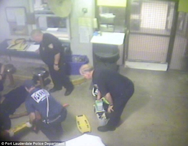 Νεαρός κακοποιός σώζει από σίγουρο θάνατο τον αστυνομικό που τον συνέλαβε [εικόνες και βίντεο] | iefimerida.gr 2