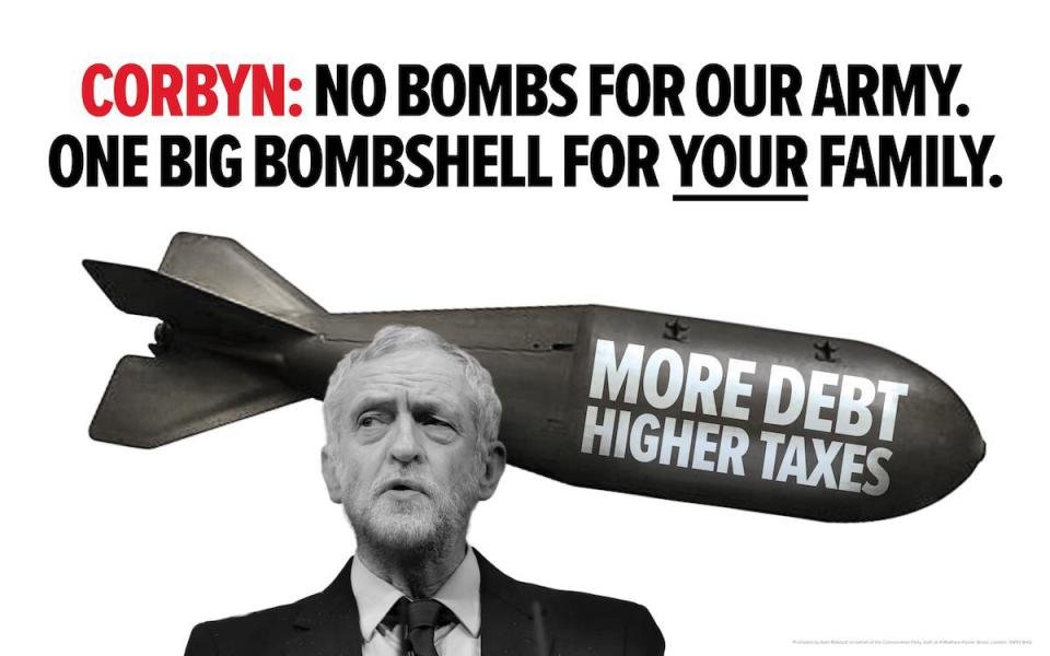 Η Μέι ξεκίνησε τον προεκλογικό αγώνα με αφίσα κατά του Κόρμπιν [εικόνα]  | iefimerida.gr 0