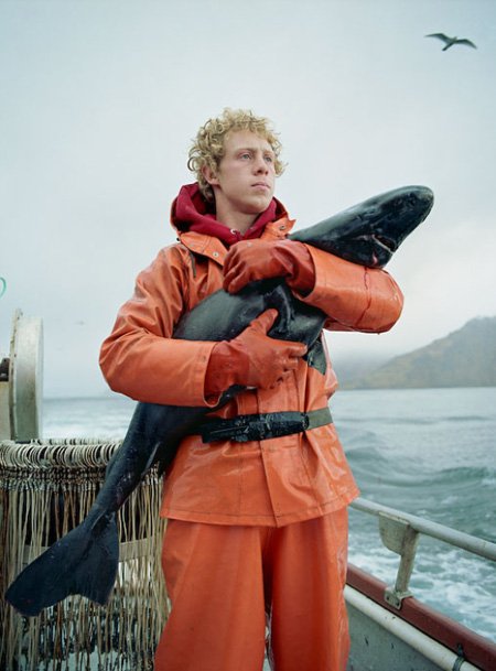 Αυτοί οι άντρες κάνουν την πιο παράλογα επικίνδυνη δουλειά στον κόσμο -Ιδού γιατί [εικόνες] | iefimerida.gr 7