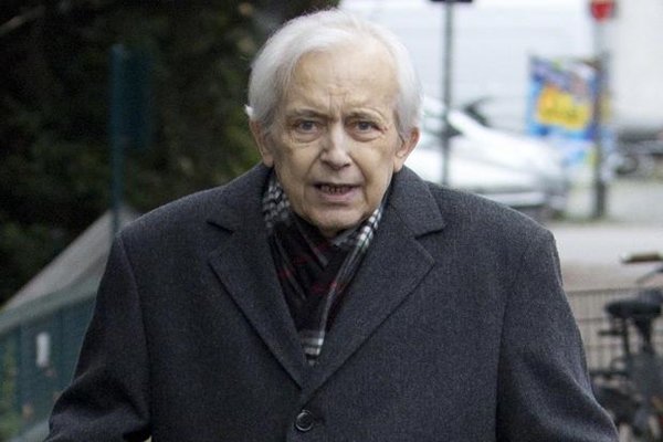 Σκάνδαλα, γκάφες, αναποδιές  που συγκλόνισαν τον κόσμο της τέχνης το 2014 [εικόνες] | iefimerida.gr 1