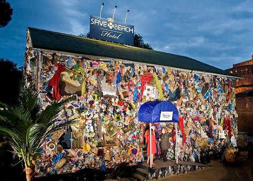 Απίστευτο ξενοδοχείο από σκουπίδια στη Μαδρίτη [εικόνες] | iefimerida.gr 0