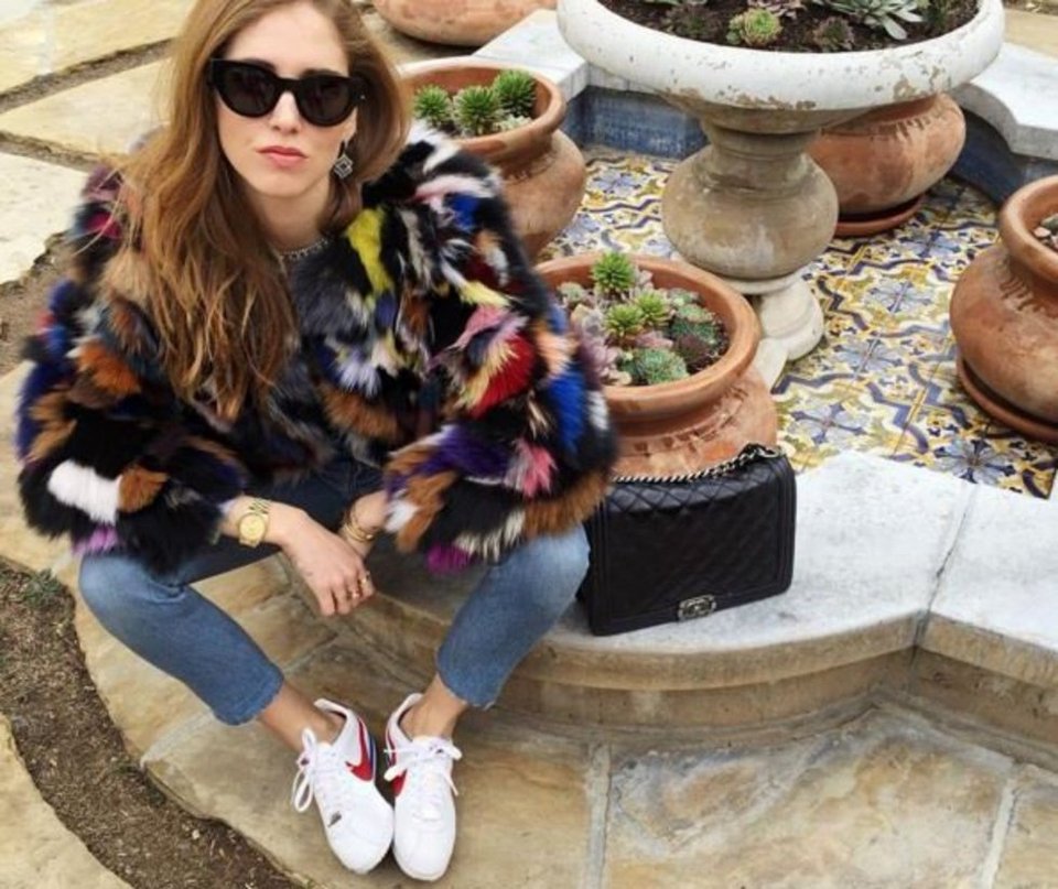 Τα sneakers της ντουλάπας σου -Σε ποιο ορκίζονται τα κορίτσια της μόδας [εικόνες] | iefimerida.gr 8