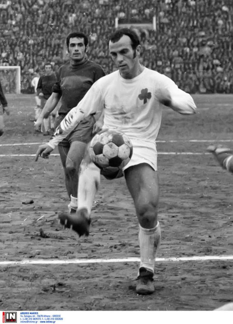 Ο Μίμης Δομάζος στη νέα σειρά ντοκιμαντέρ «Θρύλοι των Γηπέδων», στο Cοsmote [βίντεο] | iefimerida.gr 0