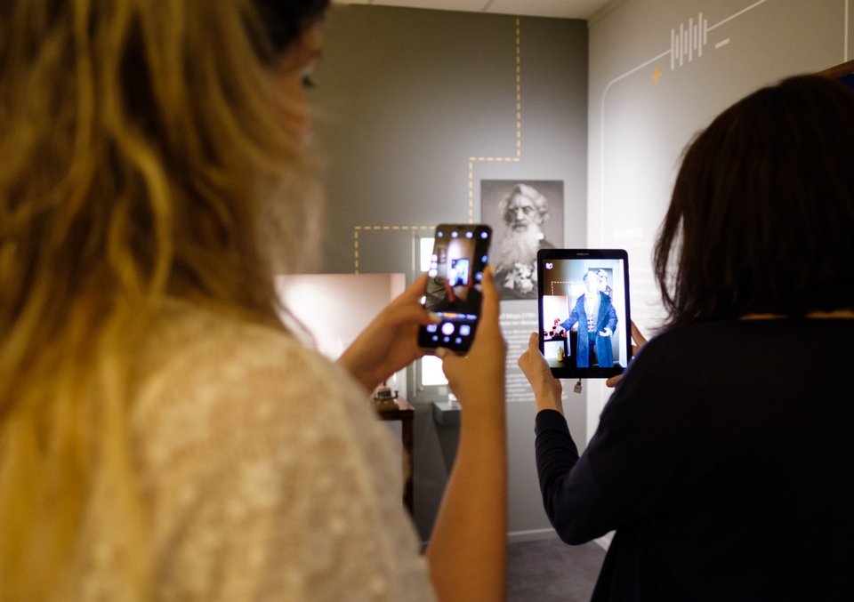 Cosmote: Πιλοτική εφαρμογή υπηρεσιών Augmented Reality σε συνεργασία με την Nokia στο Μουσείο Τηλεπικοινωνιών του Ομίλου ΟΤΕ | iefimerida.gr 1