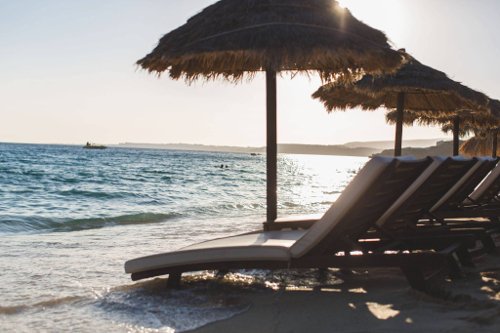 Costa Costa: Το απόλυτο beach bar του Ιονίου -Κοκτέιλ με θέα το γαλάζιο, βουτιές σε μαγικά νερά | iefimerida.gr 8