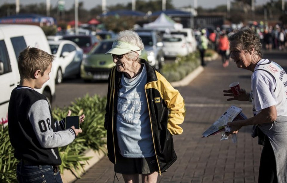 Γιαγιά 85 ετών κάνει μαραθώνιο -Δείτε το πρόγραμμά της [εικόνες] | iefimerida.gr 3