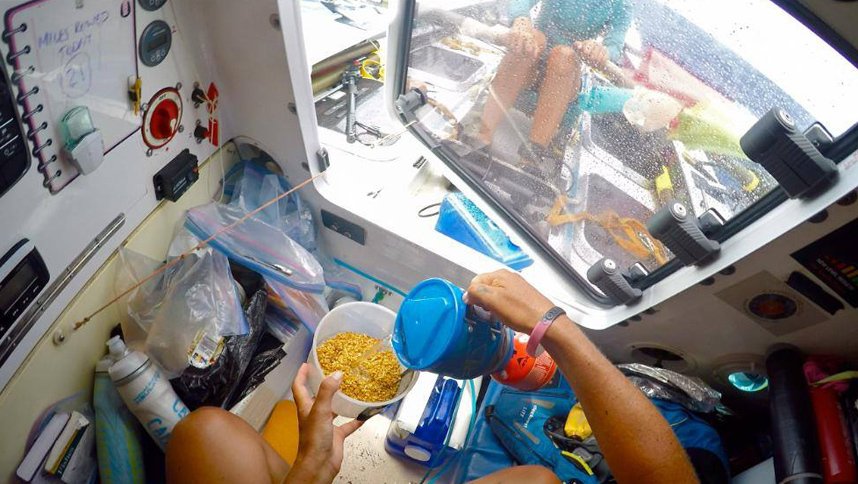 Η απίστευτη περιπέτεια 4 γυναικών: Διέσχισαν κωπηλατώντας τον Ειρηνικό, 9 μήνες στη θάλασσα [εικόνες] | iefimerida.gr 8