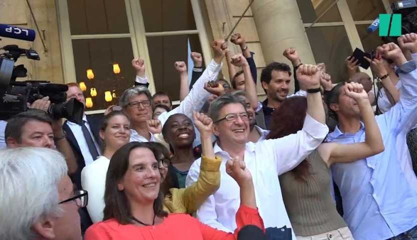 Σοκ στη γαλλική Βουλή: Μπήκαν για πρώτη φορά νεοκομμουνιστές βουλευτές χωρίς γραβάτα [εικόνες] | iefimerida.gr 1