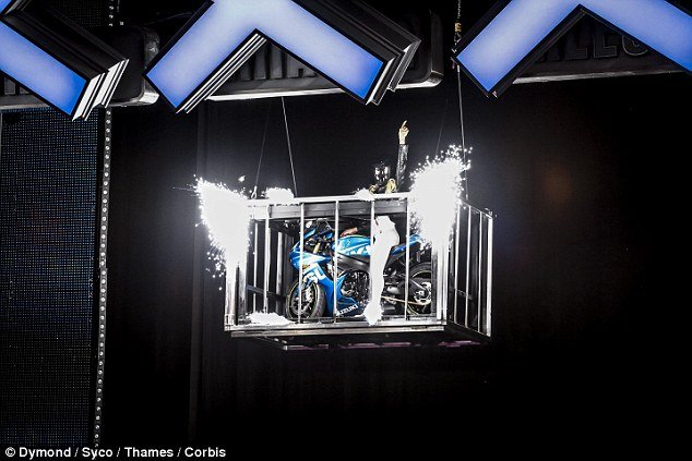 Από κουνελάκι του Playboy βοηθός ταχυδακτυλουργού [εικόνες] | iefimerida.gr 5