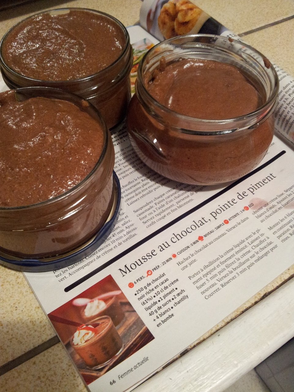 Συνταγή για κρέμα σοκολάτας σε μικρά μπολάκια -Αυτό επιτρέπεται το καλοκαίρι [εικόνες] | iefimerida.gr 7