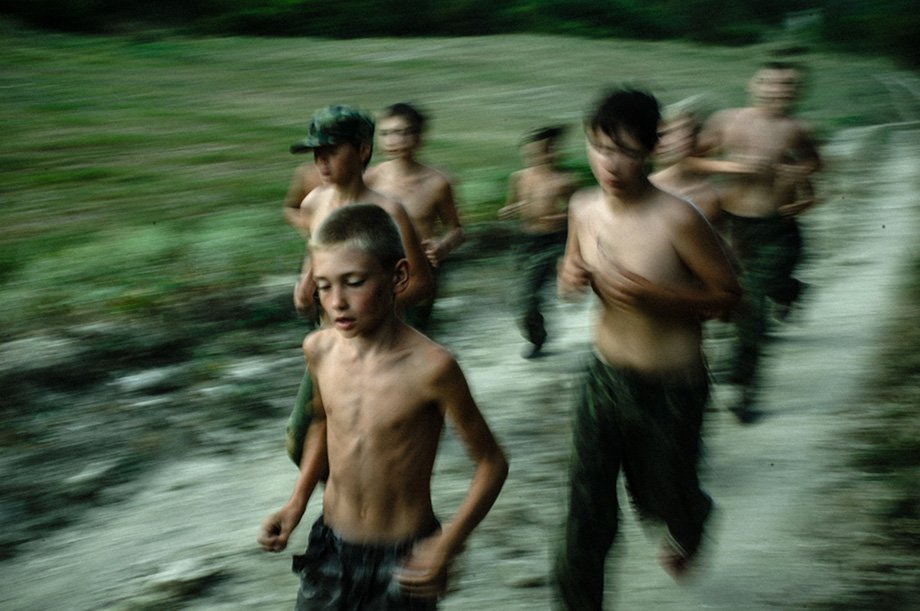 Οι ανήλικοι στρατιώτες της Κριμαίας -Η σκληρή εκπαίδευση στα στρατόπεδα και η χαμένη αθωότητα [εικόνες] | iefimerida.gr 1
