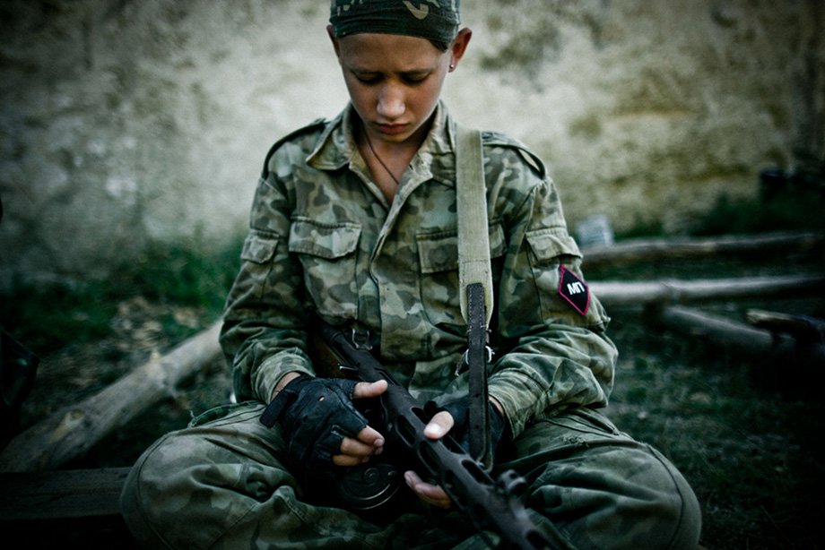 Οι ανήλικοι στρατιώτες της Κριμαίας -Η σκληρή εκπαίδευση στα στρατόπεδα και η χαμένη αθωότητα [εικόνες] | iefimerida.gr 3