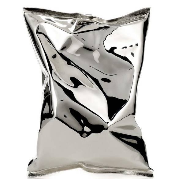 Γιατί θέλουν όλες να κρατήσουν ένα σακουλάκι πατατάκια -Η τσάντα ύμνος του κιτς που τρελαίνει τη μόδα [εικόνες] | iefimerida.gr 2