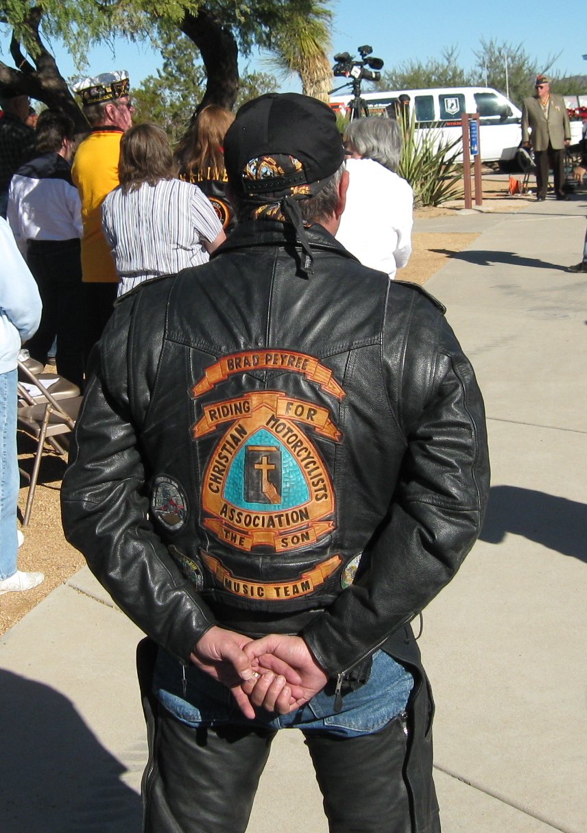 «Ο Χριστός οδηγεί Χάρλει Ντάβιντσον»-Μηχανόβιοι μαρσάρουν και κηρύσσουν το Ευαγγέλιο [εικόνες] | iefimerida.gr 4