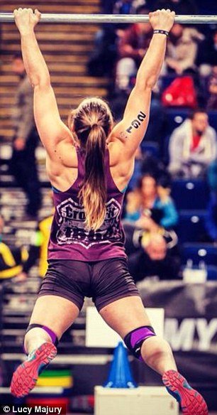 Μισούσε τη γυμναστική και τώρα είναι «φέτες»- Tο CrossFit της άλλαξε τη ζωή [εικόνες & βίντεο] | iefimerida.gr 1