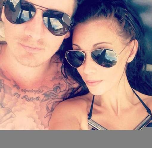 Mοντέλο φωτογραφίζεται με τη νόσο του Κρον και συγκλονίζει το facebook [εικόνες] | iefimerida.gr 6