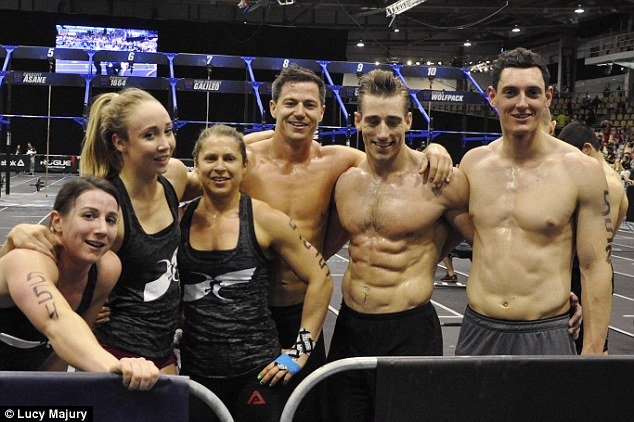 Μισούσε τη γυμναστική και τώρα είναι «φέτες»- Tο CrossFit της άλλαξε τη ζωή [εικόνες & βίντεο] | iefimerida.gr 2