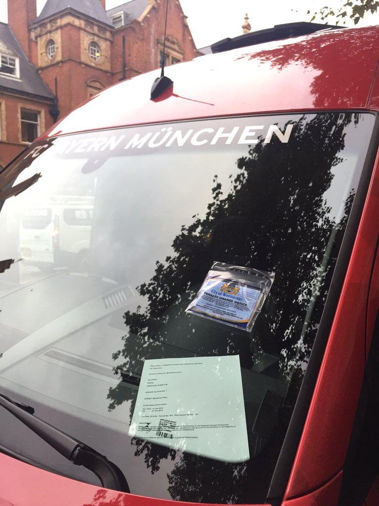 Τράκαρε το πούλμαν της Μπάγερν Μονάχου στο Λονδίνο – Eξαλλος ο Γκουαρντιόλα [εικόνες] | iefimerida.gr 3