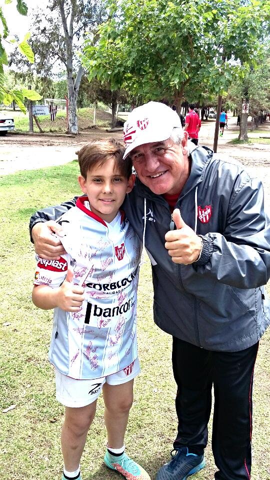 Εντεκάχρονος έδωσε όλο του το χαρτζιλίκι για να σώσει την ομάδα του [εικόνες] | iefimerida.gr 1