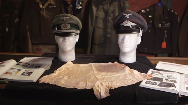 Ποιος θέλει μια κυλότα ναζί; Πουλήθηκε της Εύα Μπράουν για 3.500 ευρώ [εικόνες] | iefimerida.gr 3