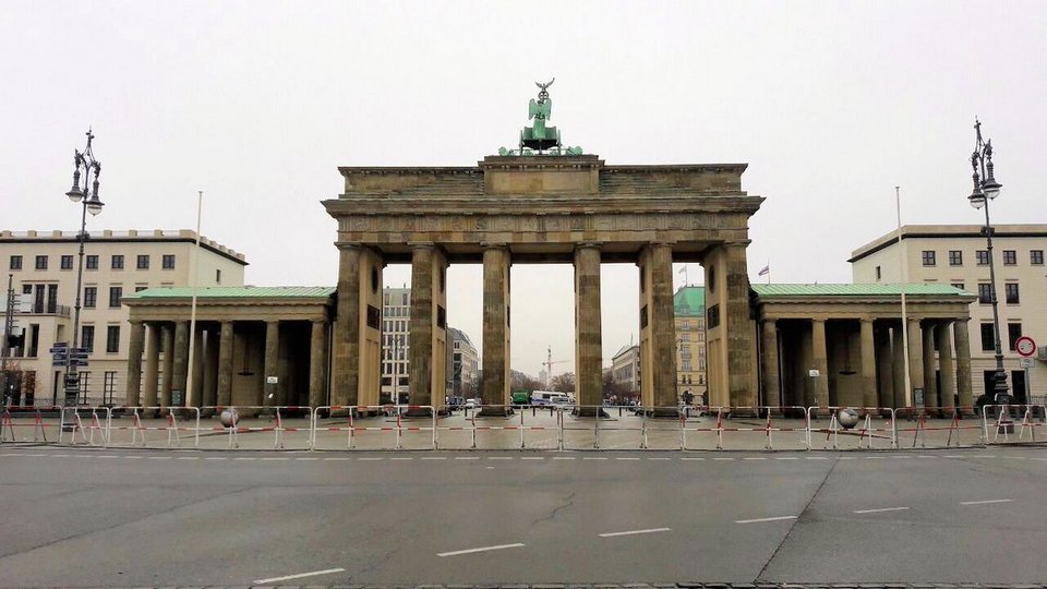 «Αστακός» και το Βερολίνο για τον Ομπάμα -Θα μείνει σε ιστορικό ξενοδοχείο [εικόνες] | iefimerida.gr 5