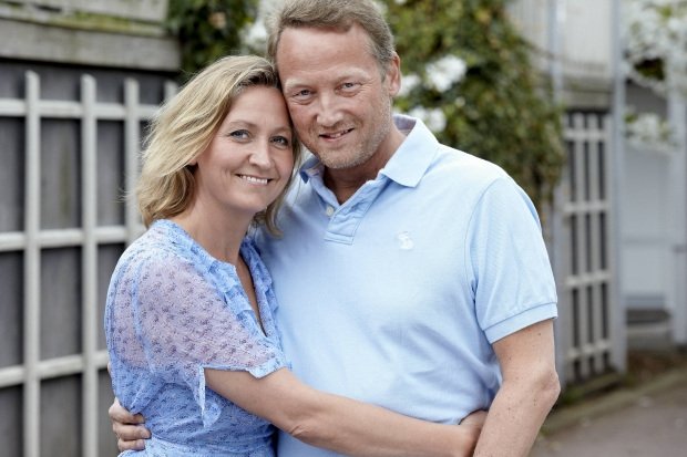 Ζευγάρι καταδικάστηκε επειδή βοήθησε οικογένεια προσφύγων -Θα πληρώσουν 3.000 ευρώ πρόστιμο [εικόνες]   | iefimerida.gr 0