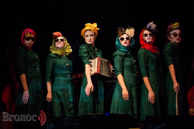 Στην Ουκρανία δεν κάνουν μόνο πόλεμο -Τέχνη, μουσική εκρήγνυνται παντού [εικόνες & βίντεο] | iefimerida.gr 4