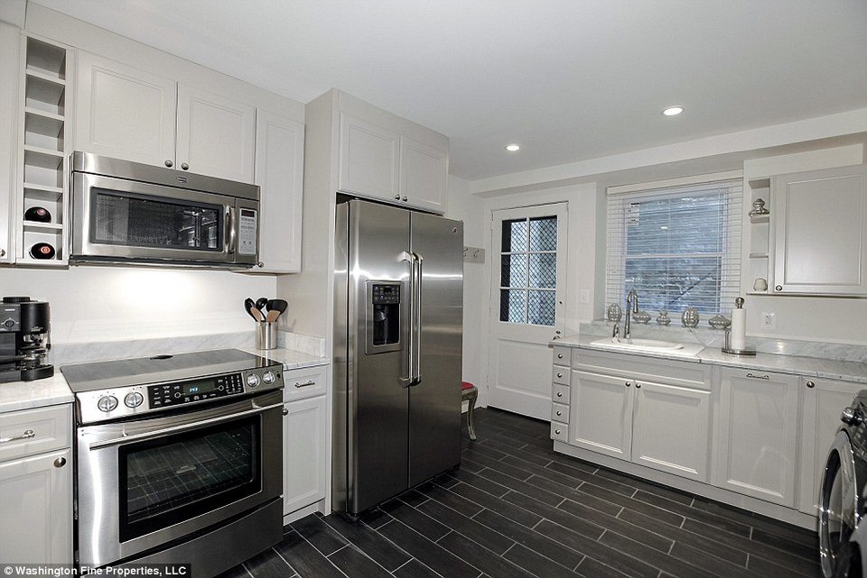 Αυτό είναι το σπίτι που θα ζήσουν οι Ομπάμα όταν φύγουν από τον Λευκό Οίκο -Εκπληκτικός πύργος του 1928  [εικόνες] | iefimerida.gr 5