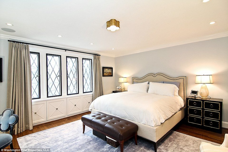 Αυτό είναι το σπίτι που θα ζήσουν οι Ομπάμα όταν φύγουν από τον Λευκό Οίκο -Εκπληκτικός πύργος του 1928  [εικόνες] | iefimerida.gr 9