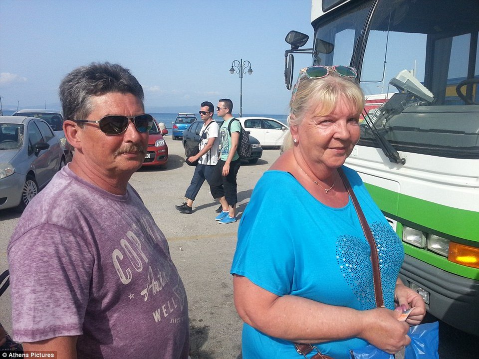 «Αηδιαστικό κολαστήριο» η Κως -Η Daily Mail εξηγεί πώς εξαθλιωμένοι μετανάστες ενοχλούν τους παχουλούς τουρίστες! [εικόνες] | iefimerida.gr 7