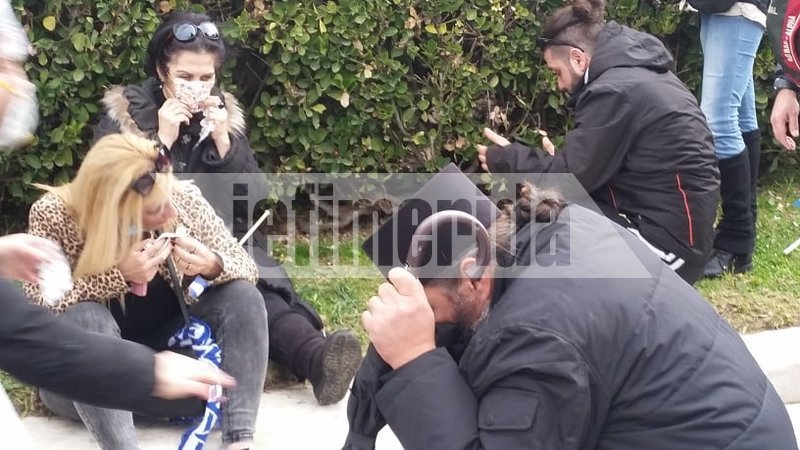  Καταγγελία διαδηλωτή: Τα ΜΑΤ έριξαν καπνογόνο σε γυναίκες -Ετσι ξεκίνησαν τα επεισόδια [εικόνες] | iefimerida.gr 1