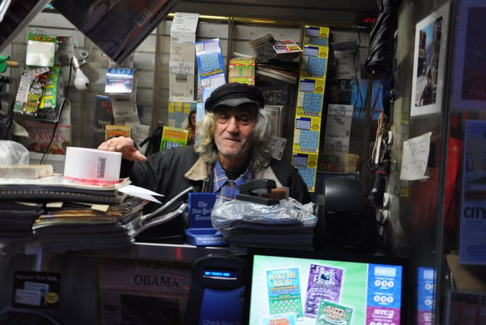 Ο αγαπημένος περιπτεράς της Νέας Υόρκης είναι Ελληνας-Η ζωή του εμβληματικού Τζέρι Ντελάκας έγινε ντοκιμαντέρ [βίντεο + εικόνες] | iefimerida.gr 2