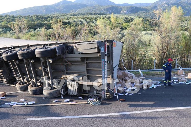 Νέα εκτροπή νταλίκας στην Αθηνών-Λαμίας | iefimerida.gr 4